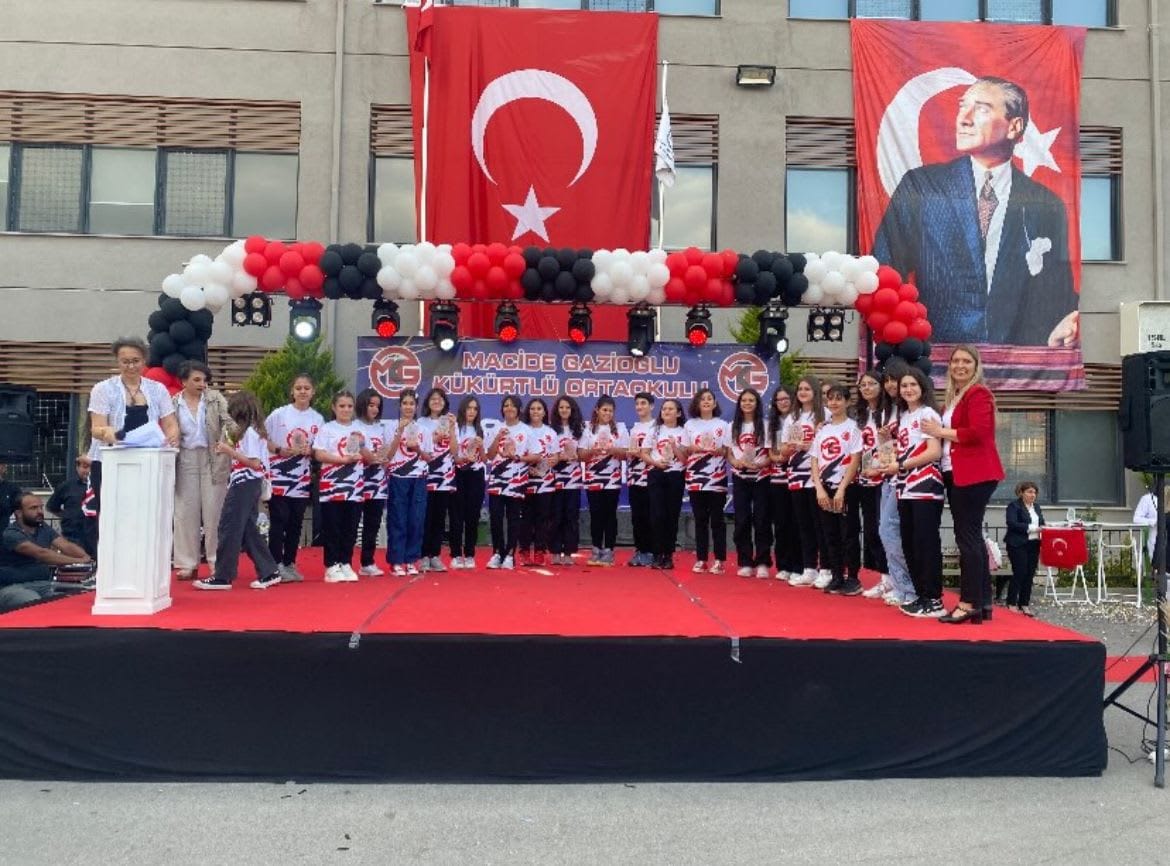 Macide Gazioğlu Okulları Mezuniyet Organizasyonu